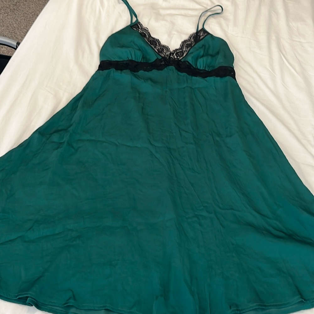 Beautiful nightgown!